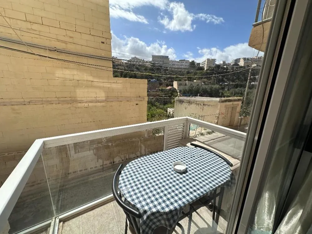 La Bella Guesthouse San Ġiljan