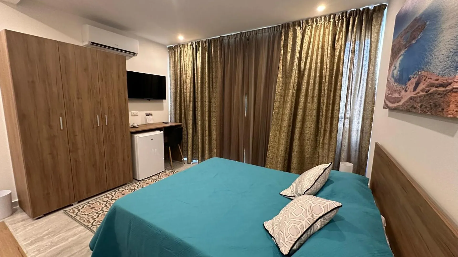 La Bella Guesthouse Saint Julian's Bed & Breakfast