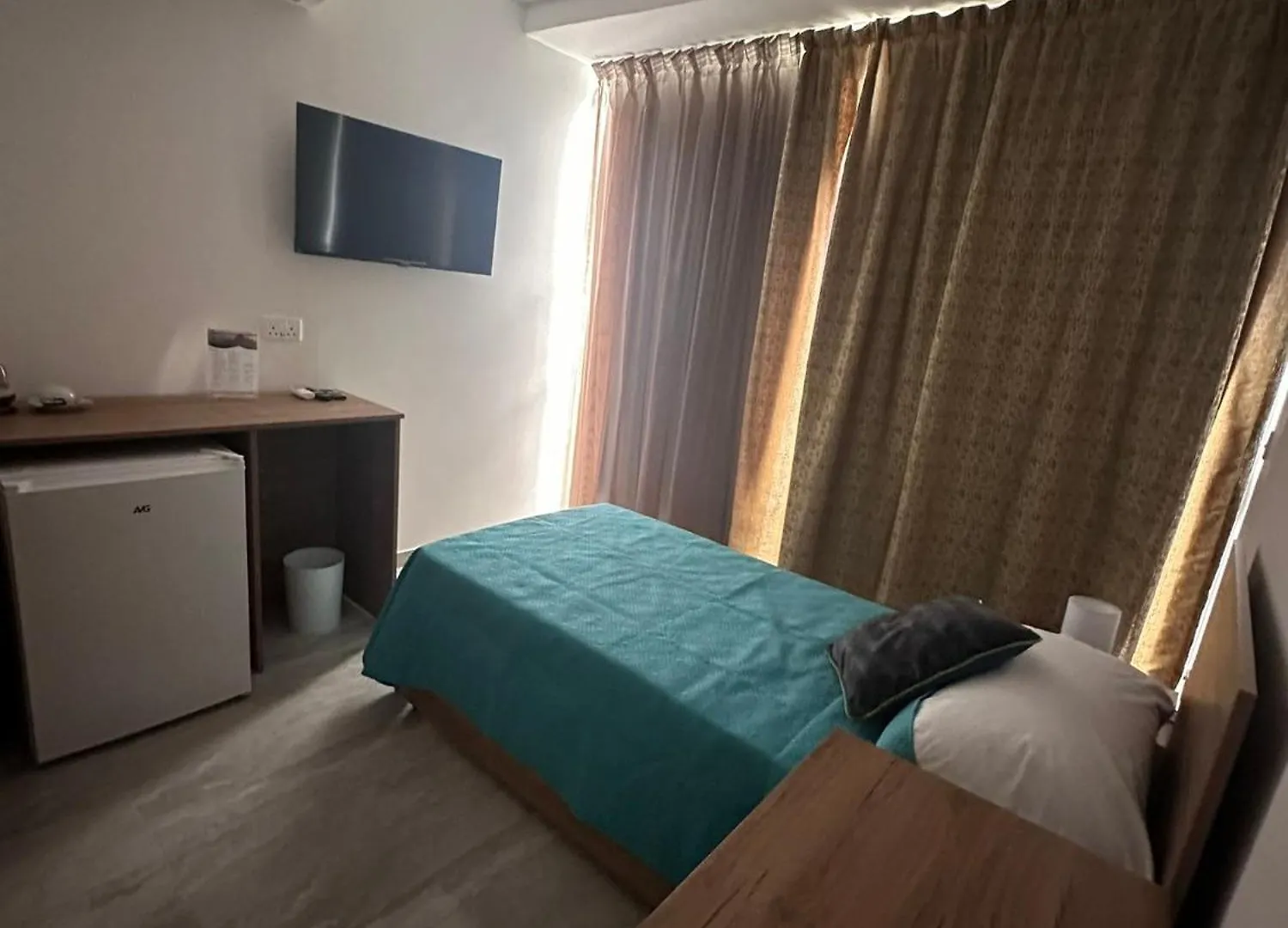 La Bella Guesthouse Saint Julian's